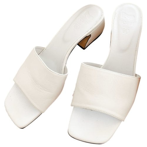 Pre-owned Sergio Rossi Leather Sandals In White
