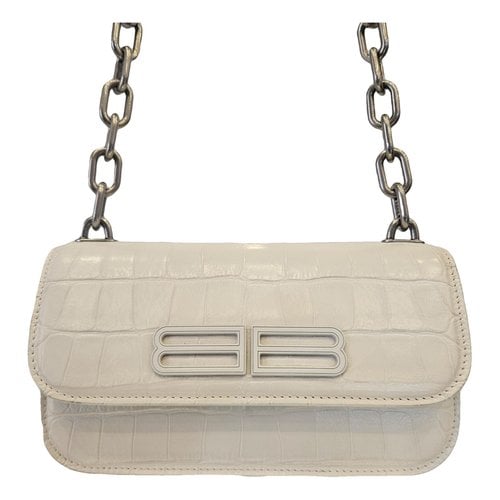 Pre-owned Balenciaga Bb Chain Leather Crossbody Bag In White
