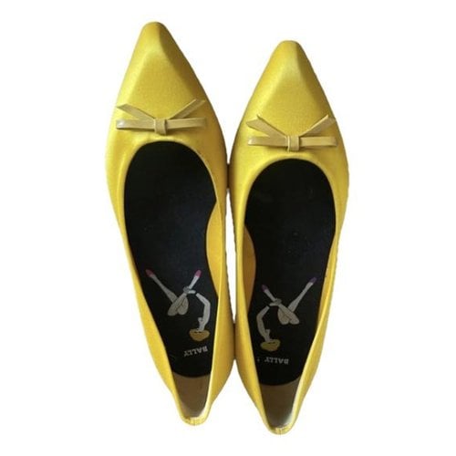 Pre-owned Bally Cloth Flats In Yellow