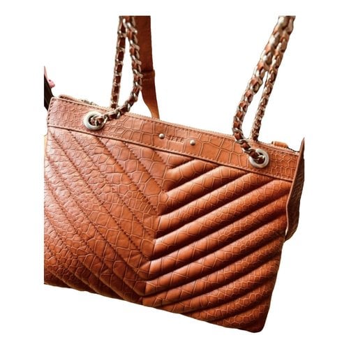 Pre-owned Ikks Leather Crossbody Bag In Orange