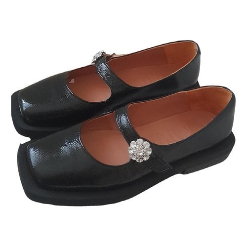 Pre-owned Ganni Patent Leather Flats In Black