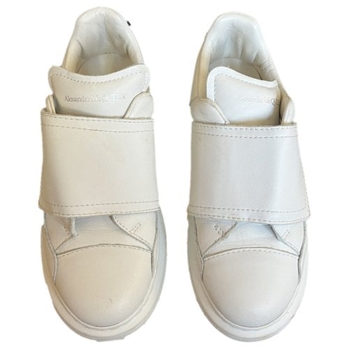 Pre-owned Alexander Mcqueen Leather First Shoes In White