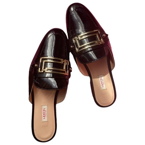 Pre-owned Lancel Patent Leather Flats In Black