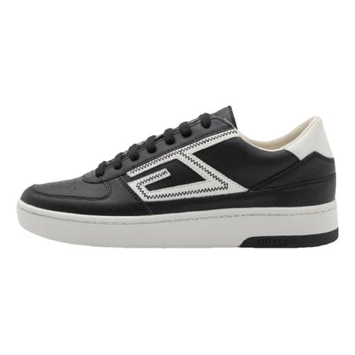 Pre-owned Guess Leather Low Trainers In Black