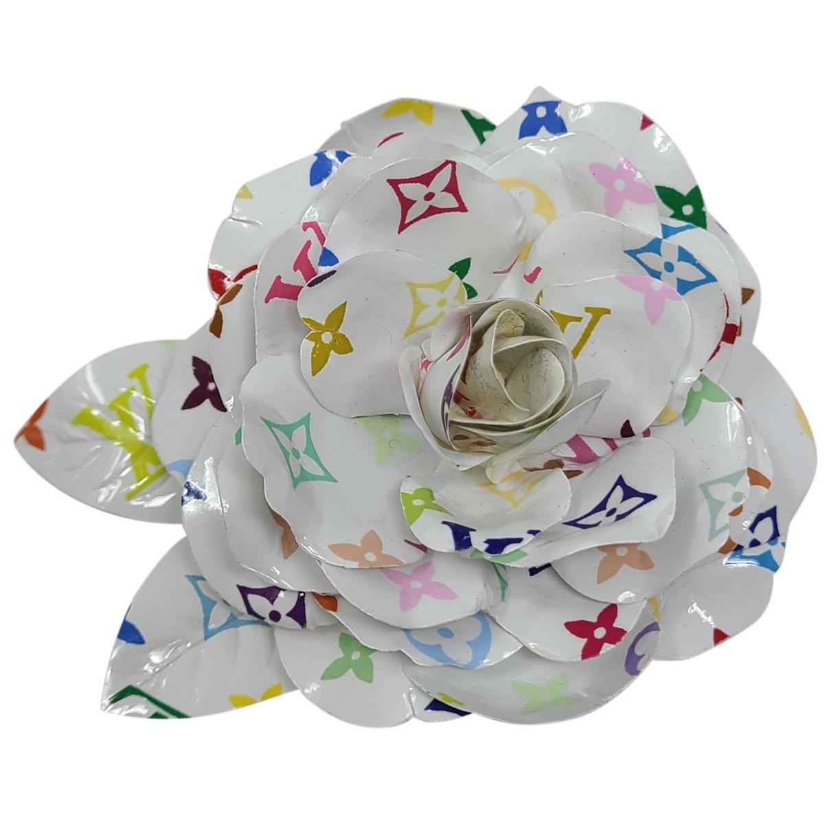 Cloth Louis Vuitton Pins & brooches for Women - Vestiaire Collective