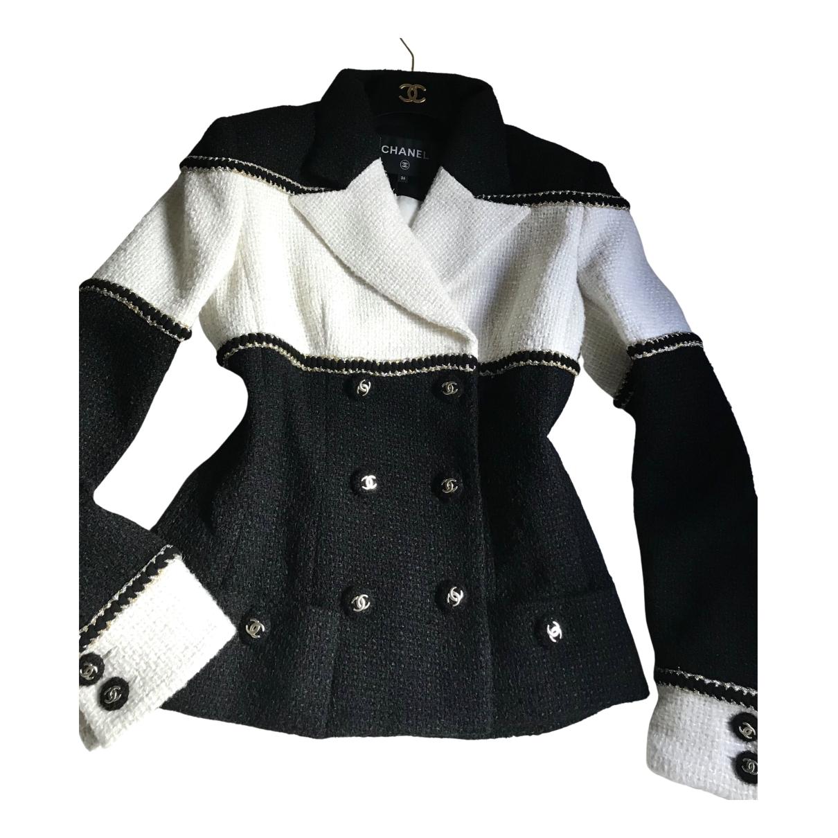 La petite veste noire tweed jacket Chanel White size 38 FR in Tweed -  28412569
