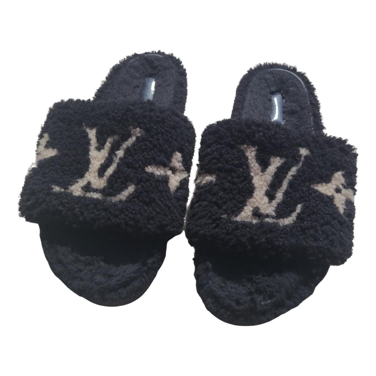 lv fuzzy slippers｜TikTok Search