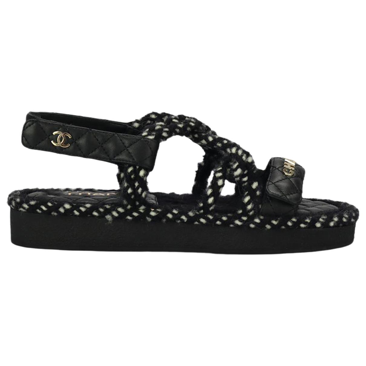 Chanel Black Leather Quilted Rope CC Flat Sandals Size 38 Chanel