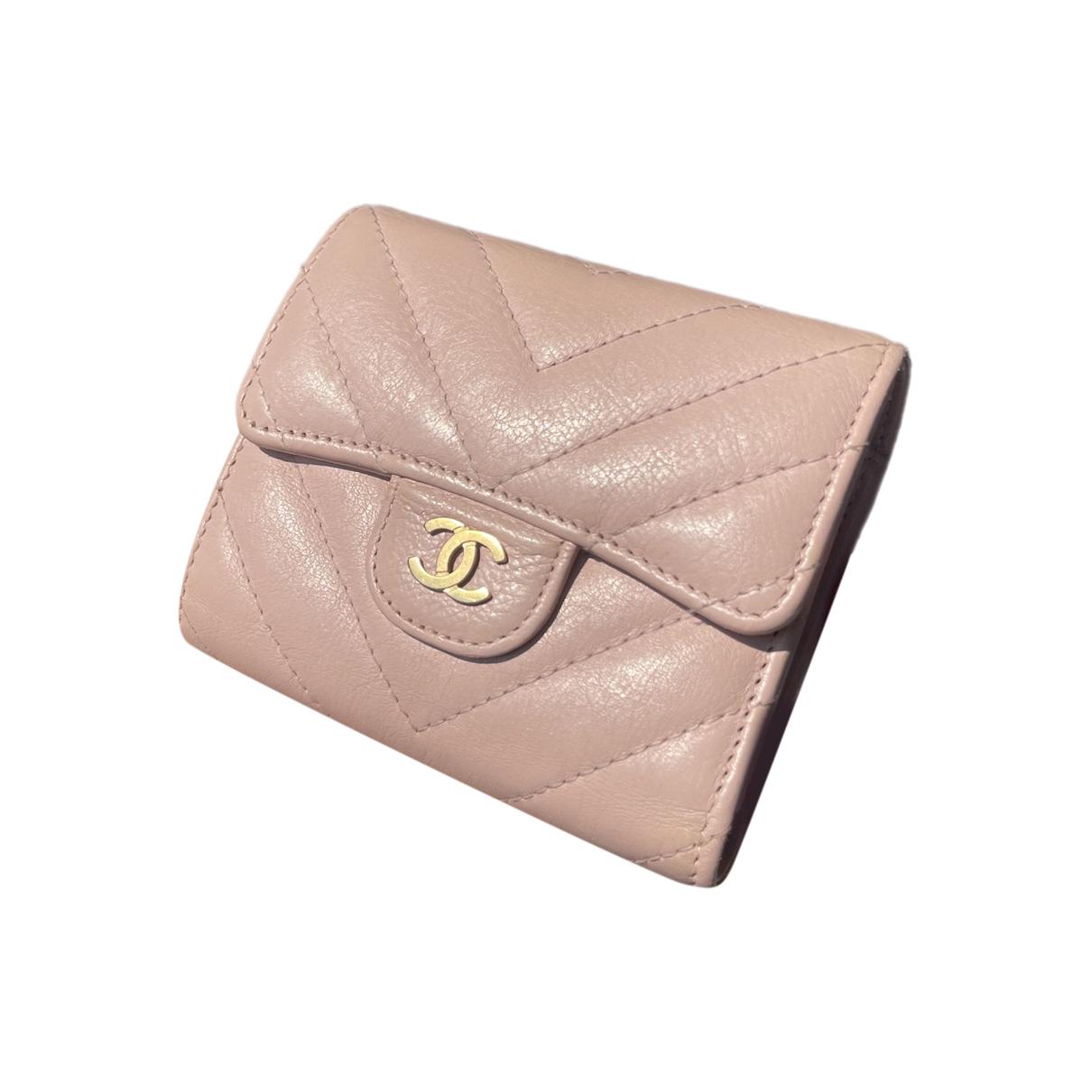 Leather wallet Chanel Pink in Leather - 19480446