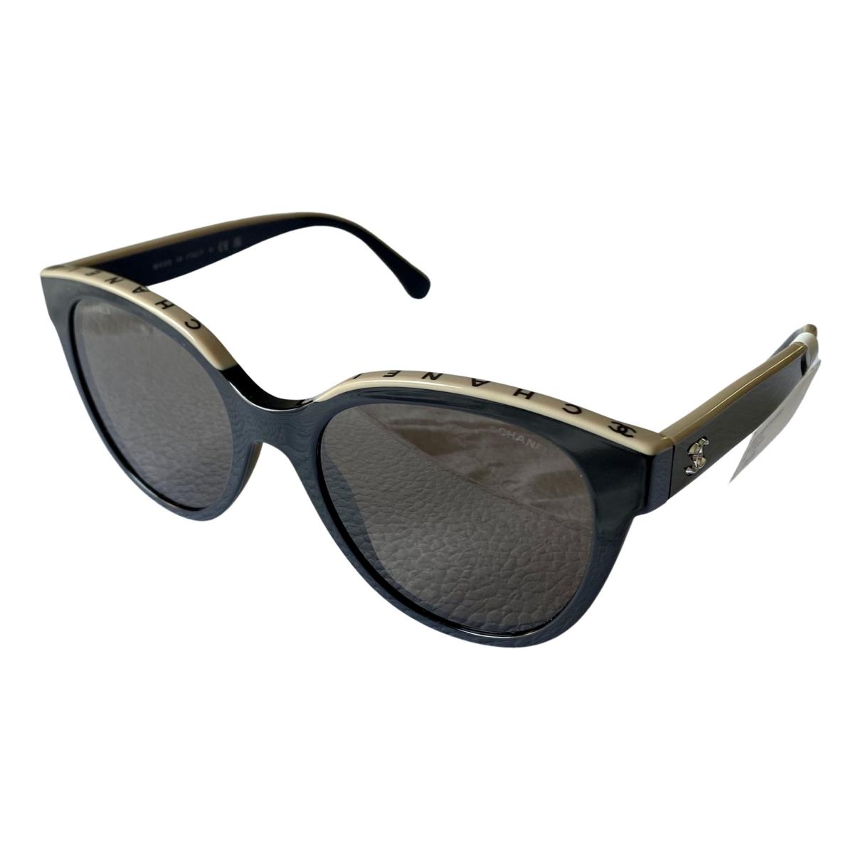 Sunglasses Chanel Black in Plastic - 35978879