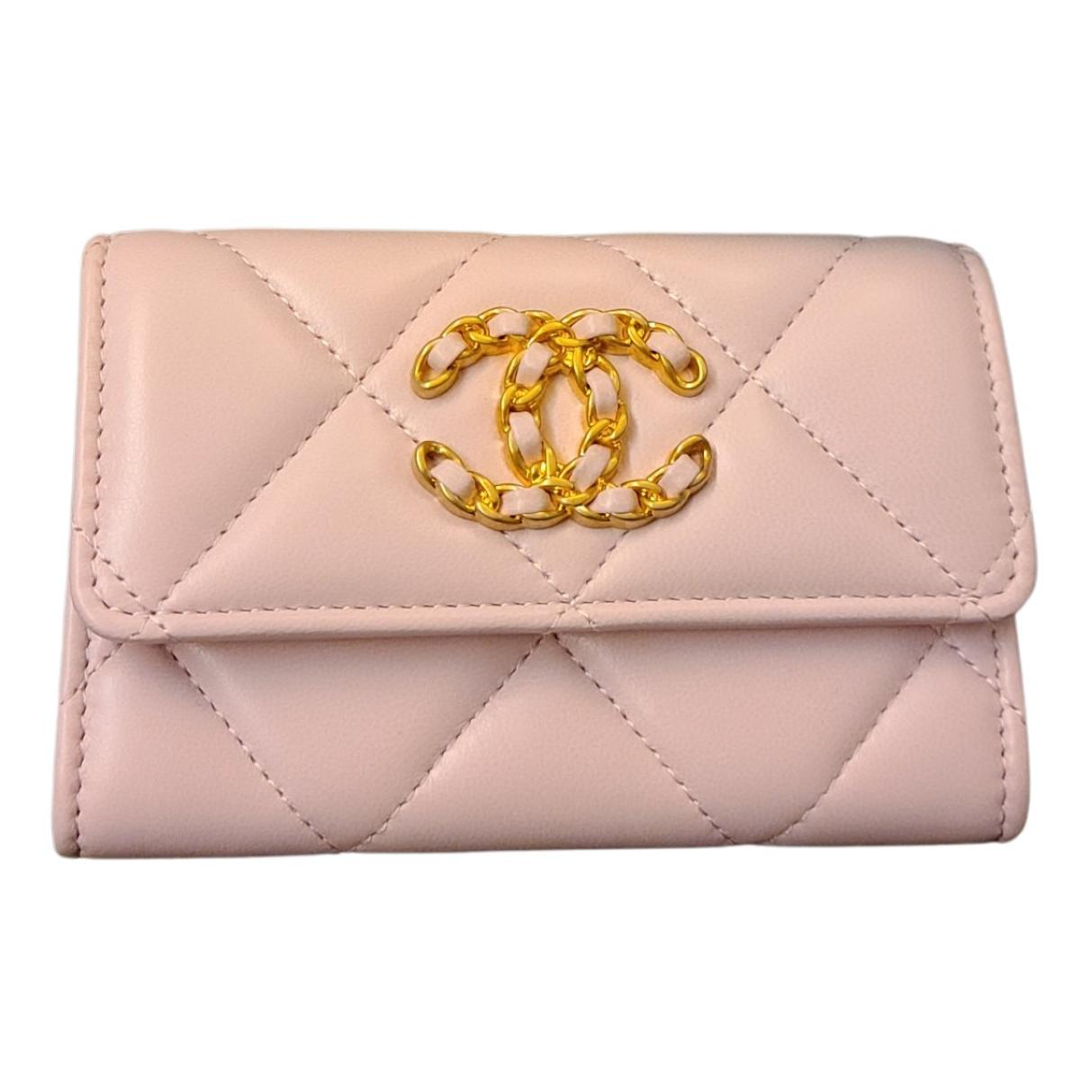 Chanel 19 leather card wallet Chanel Pink in Leather - 36019223
