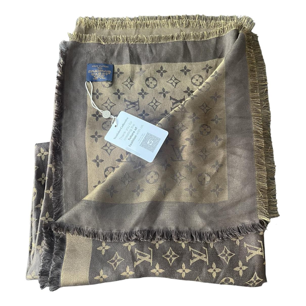 Châle monogram shine silk stole Louis Vuitton Grey in Silk - 36503396