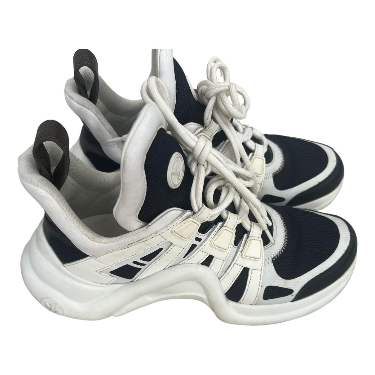 LOUIS VUITTON Monogram Calfskin Run 55 Sneakers 40.5 White 1305338