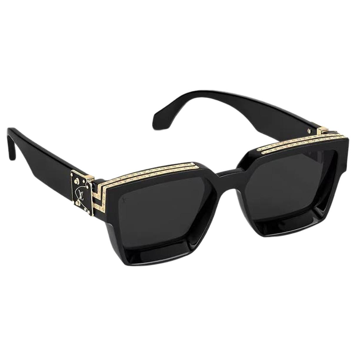 Louis Vuitton Women's Sunglasses w/ Case - Oahu Auctions