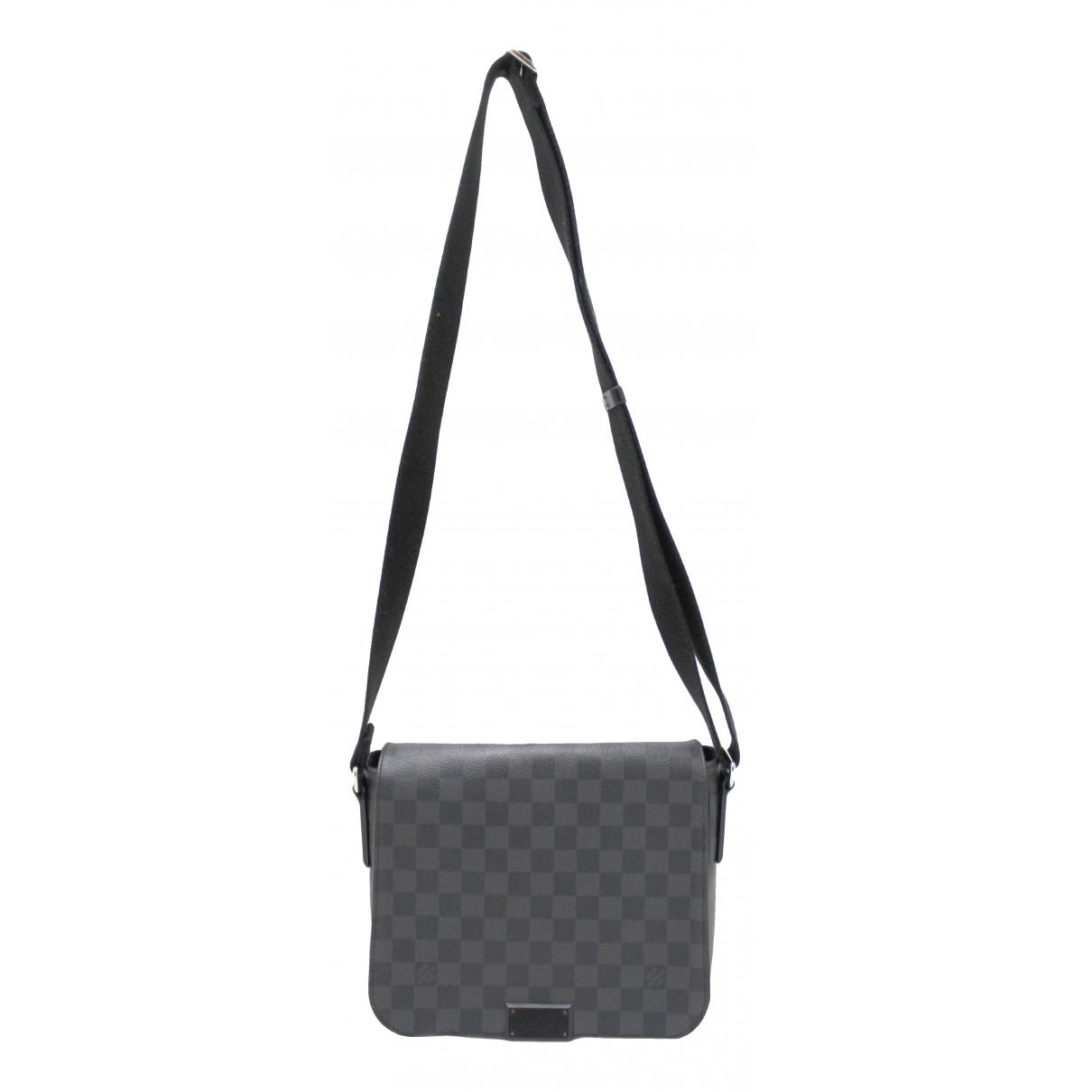 District cloth bag Louis Vuitton Black in Cloth - 33832893