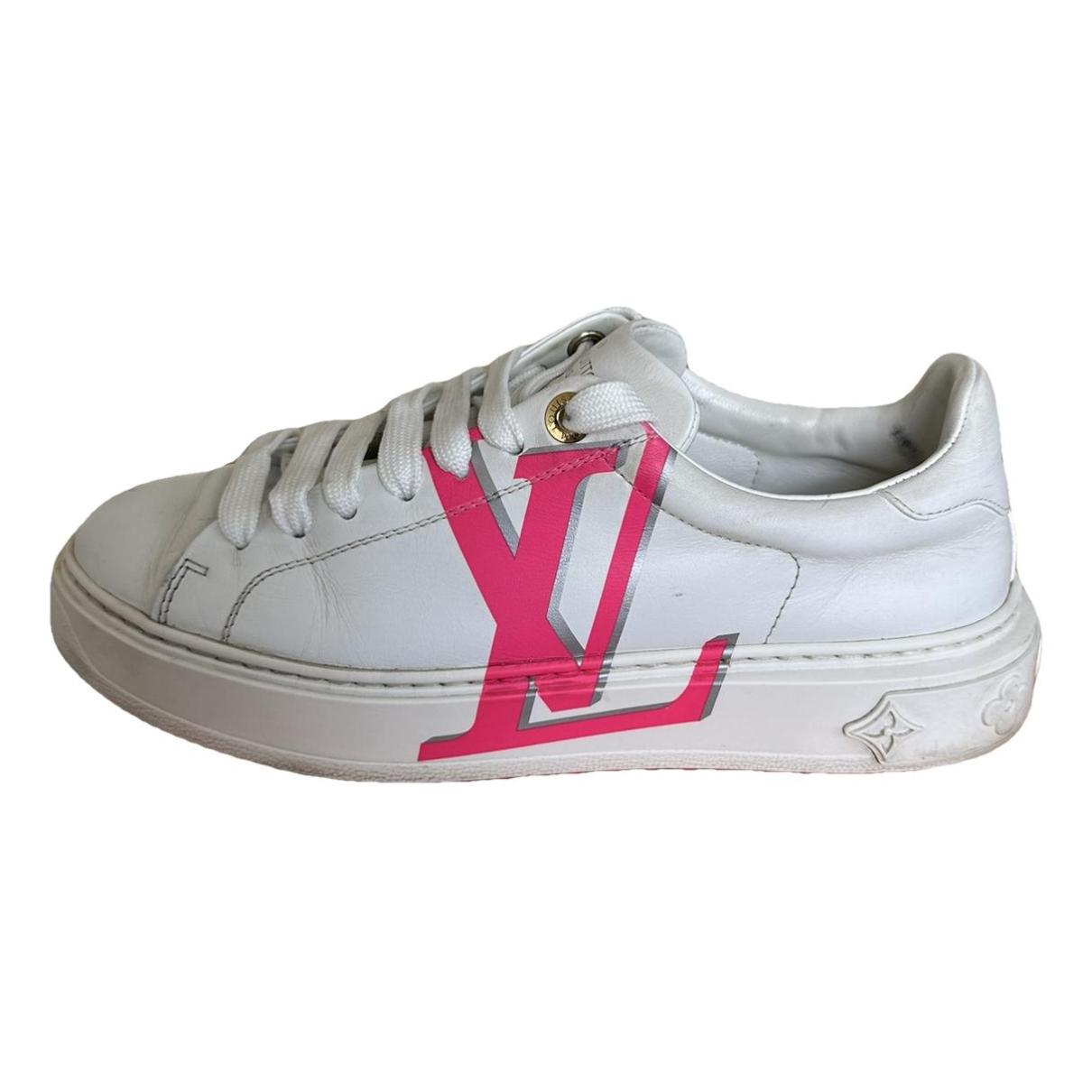 Time out leather trainers Louis Vuitton White size 38.5 EU in Leather -  34685270