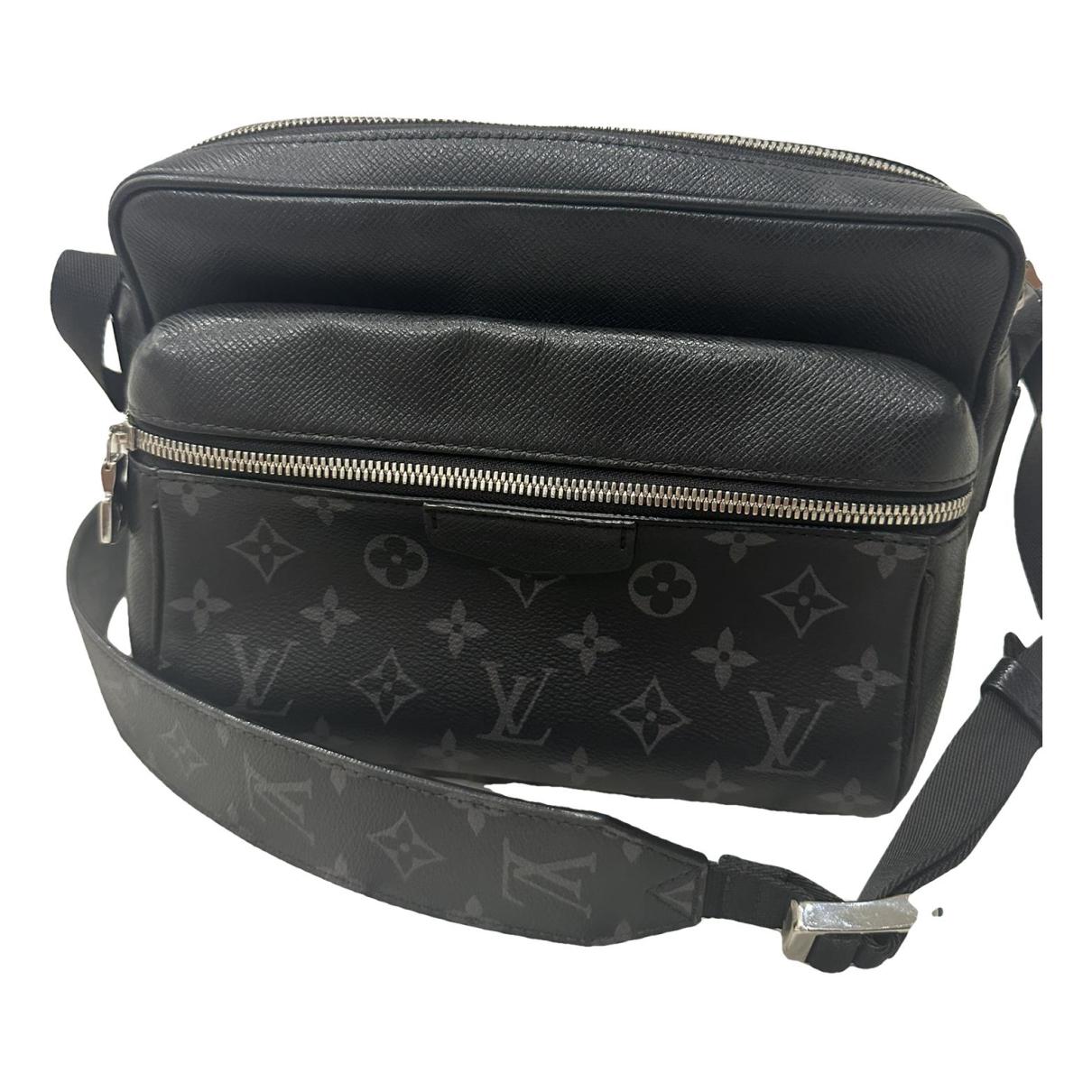 Avenue sling leather bag Louis Vuitton Black in Leather - 33676811