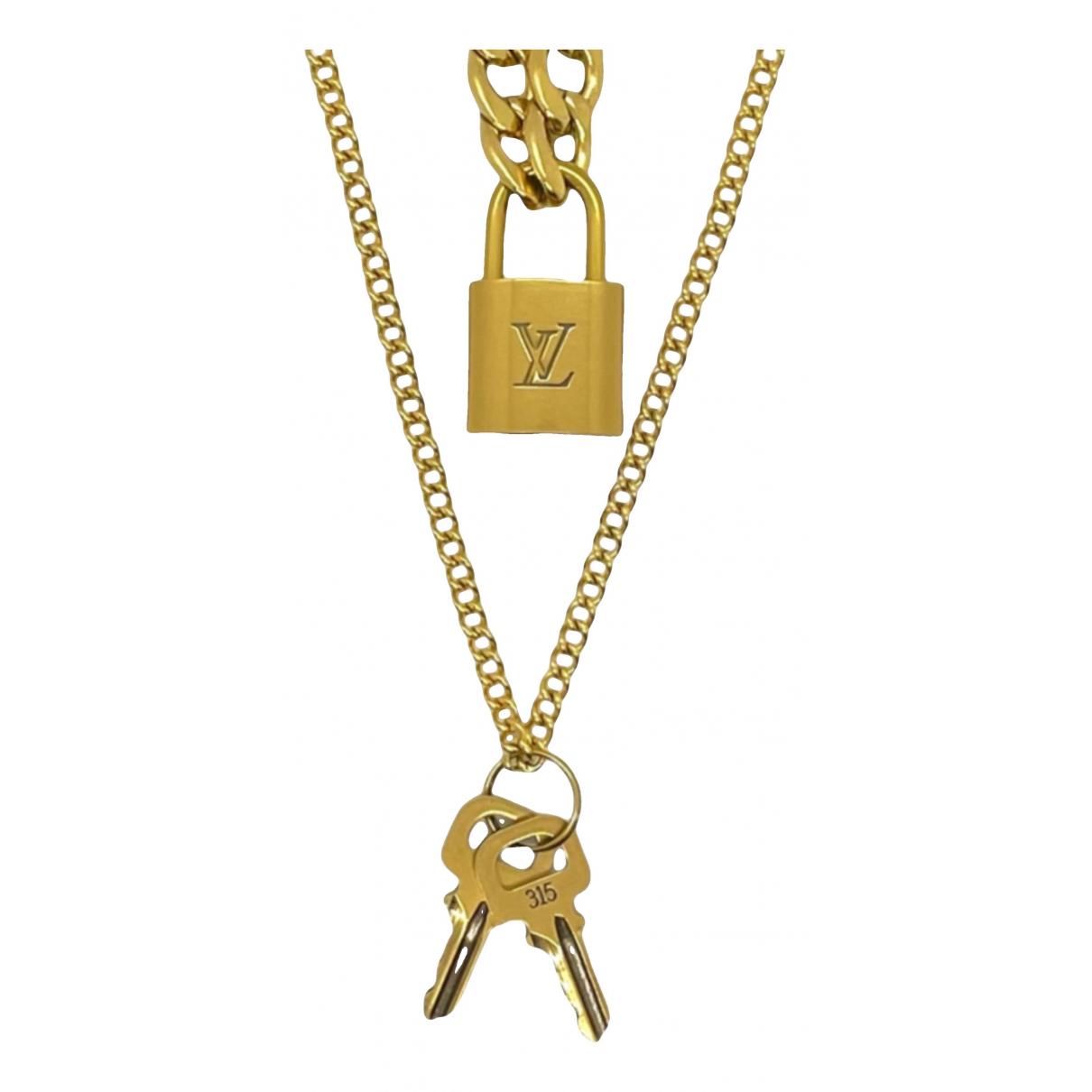 LOUIS VUITTON M63181 Essential V Necklace black Plated Gold Women