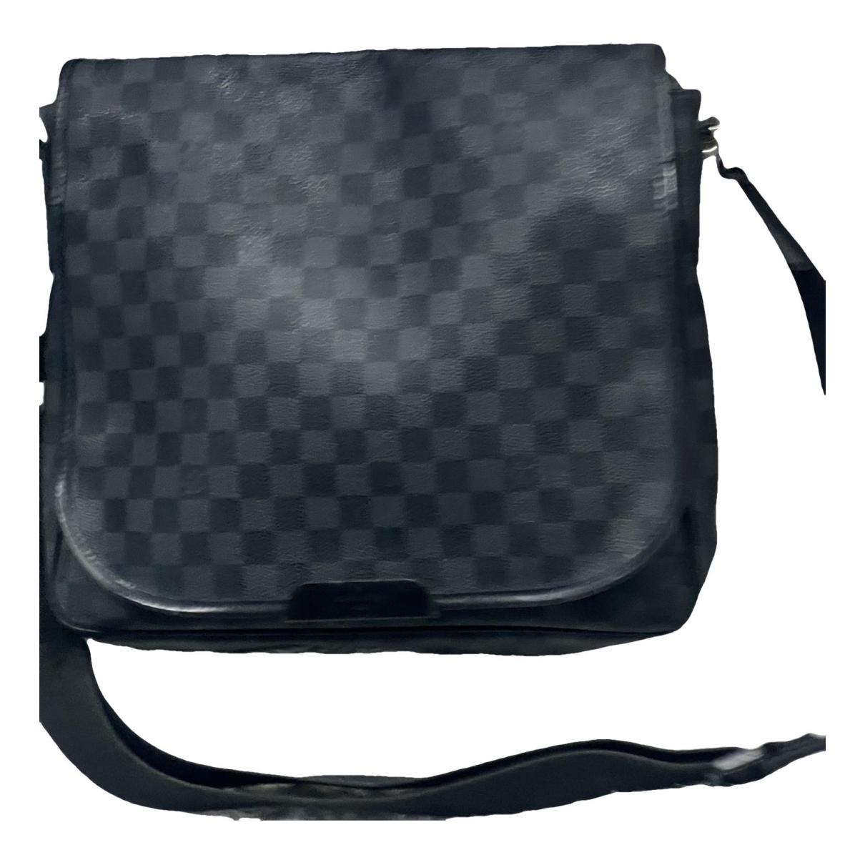 District leather bag Louis Vuitton Black in Leather - 29451604