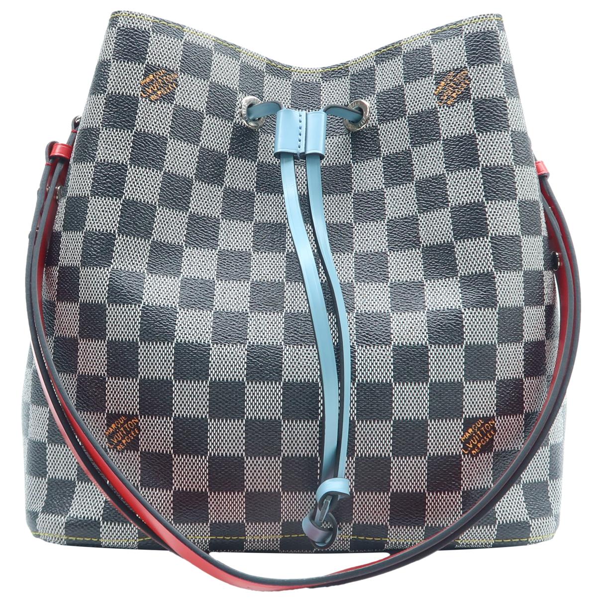 Explorer plissé cloth handbag Louis Vuitton Brown in Cloth - 29443191