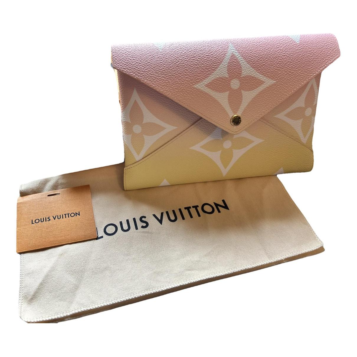 Preloved Louis Vuitton Kirigami Small Monogram Pouch C2Q9HVV 102323 –  KimmieBBags LLC