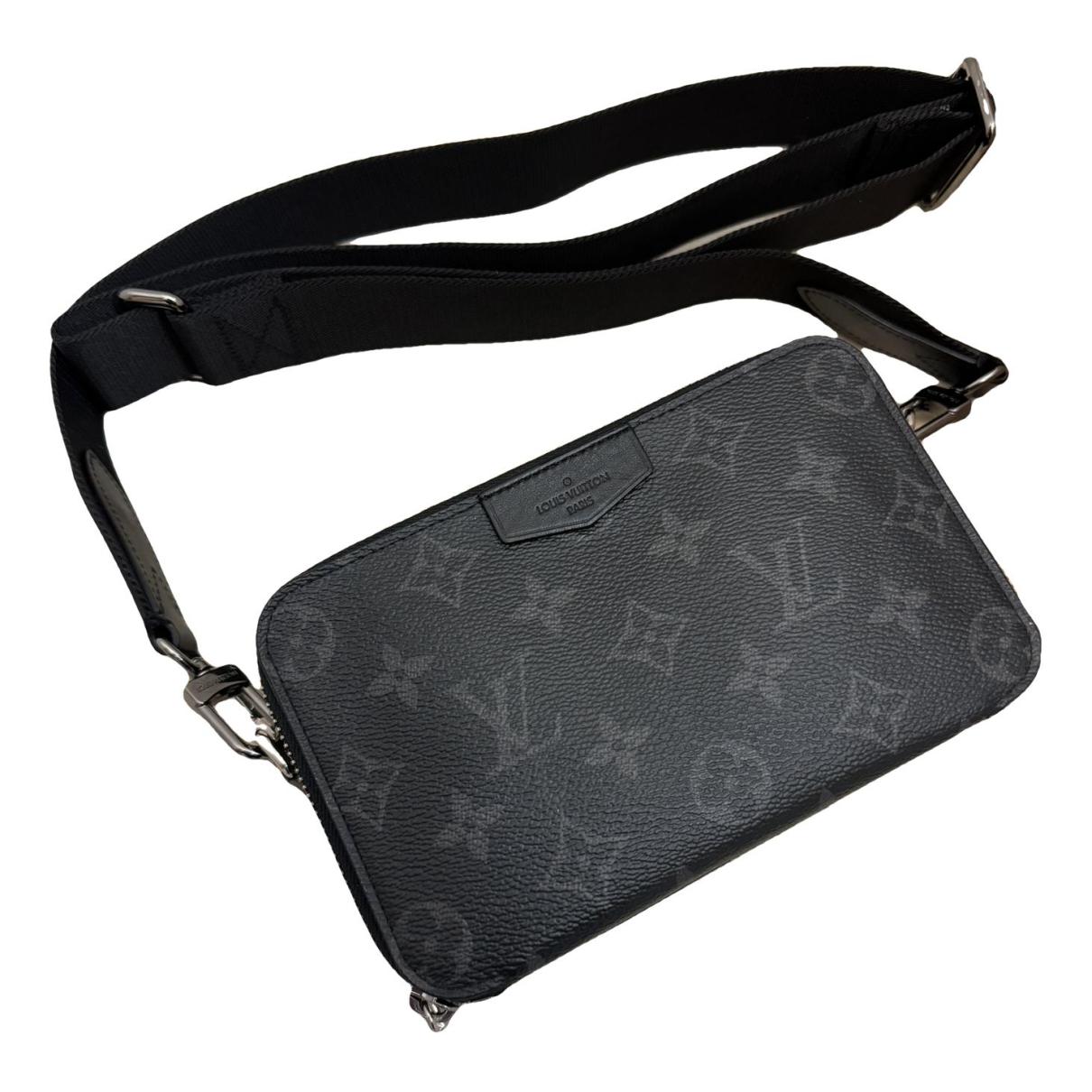 Trio messenger leather bag Louis Vuitton Black in Leather - 36808062