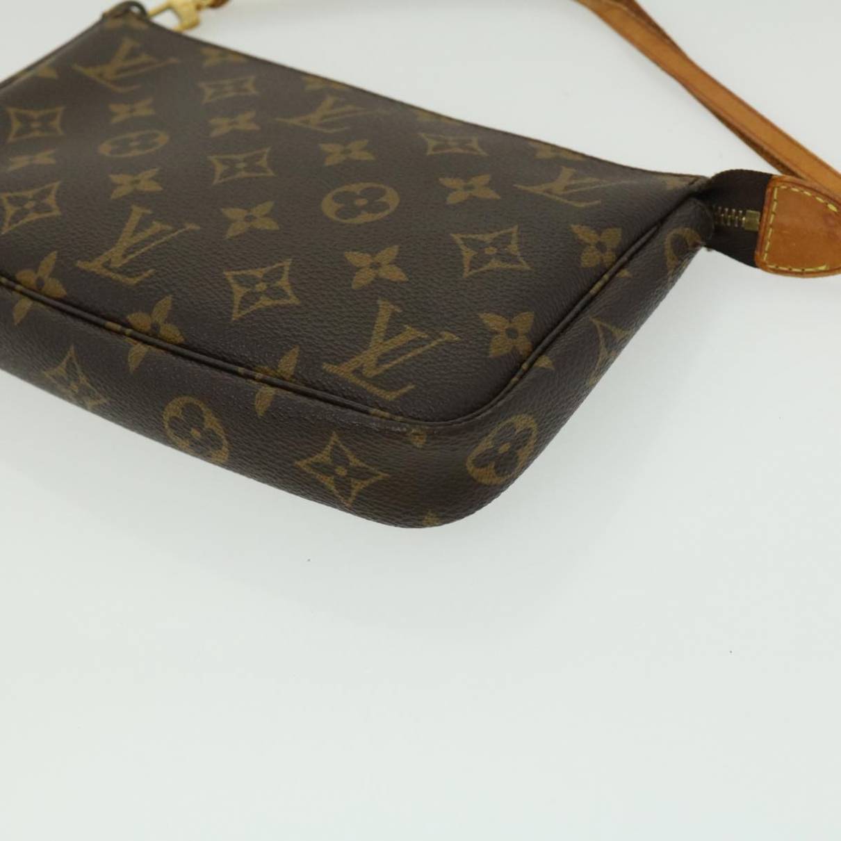 Cloth handbag Louis Vuitton