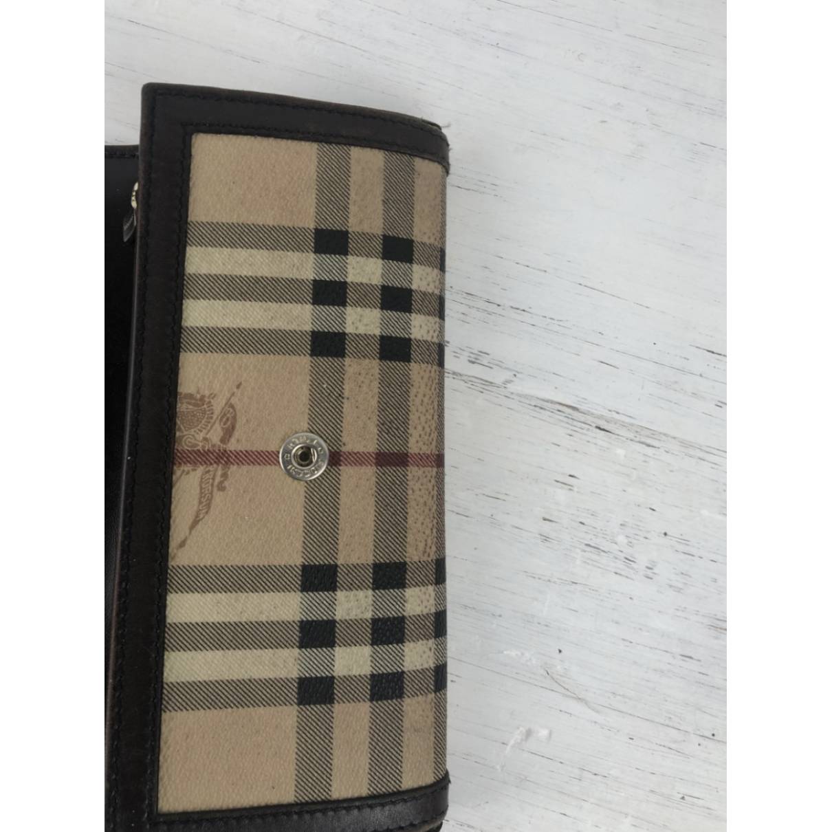 Leather wallet Burberry Beige in Leather - 23679419