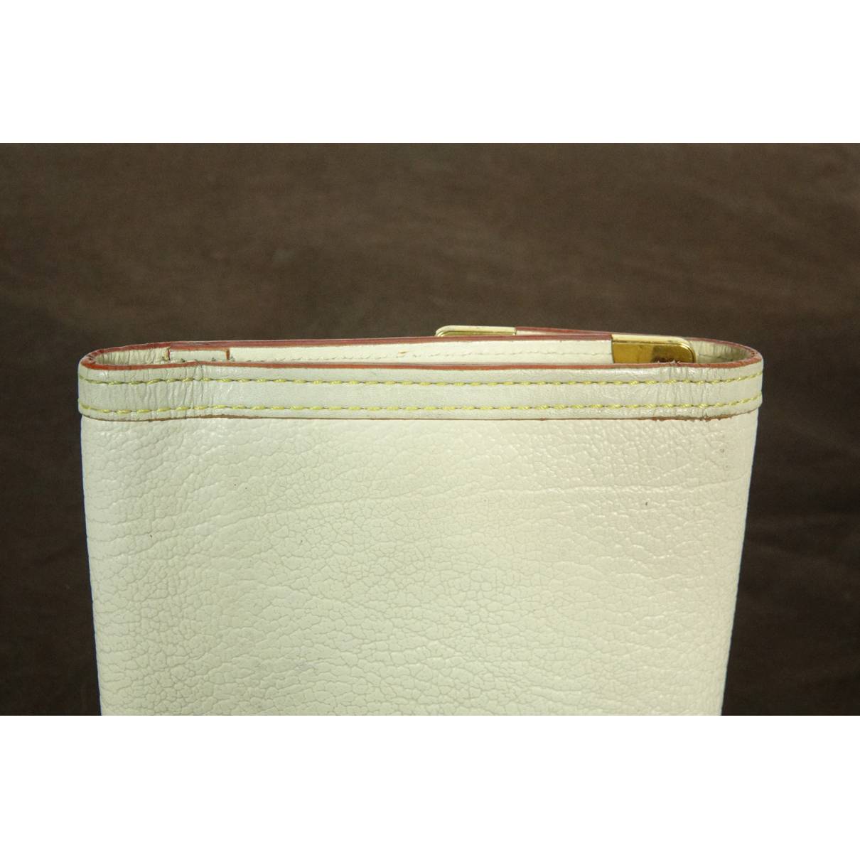 Louis Vuitton - Authenticated Lockme Wallet - Leather Beige Plain for Women, Good Condition