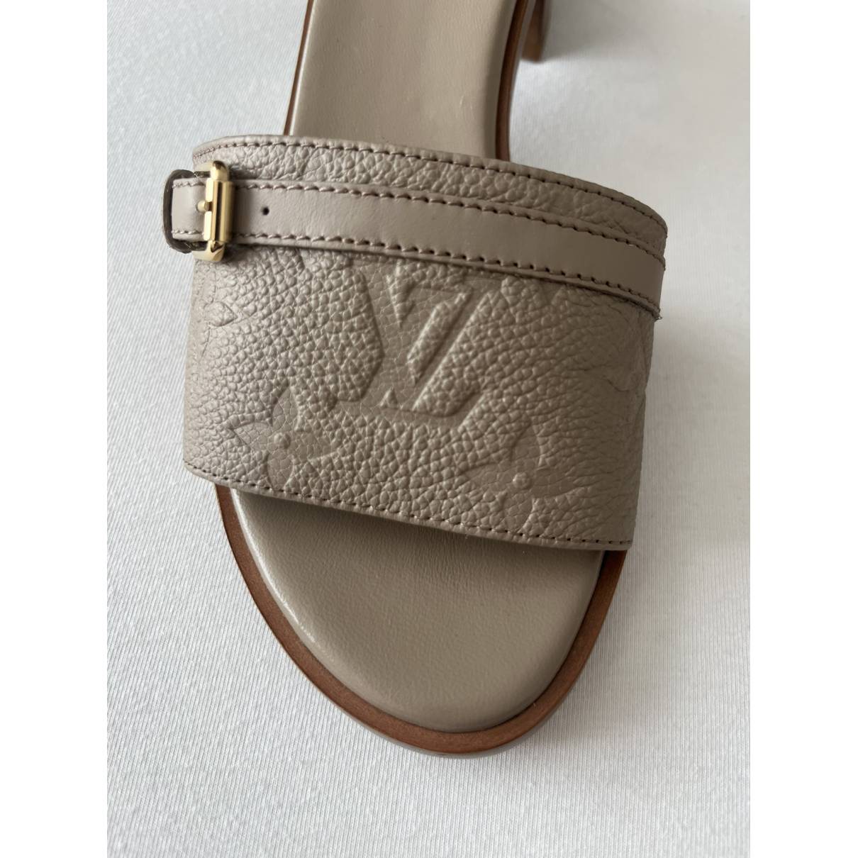Leather mules Louis Vuitton Beige size 36.5 EU in Leather - 33210346
