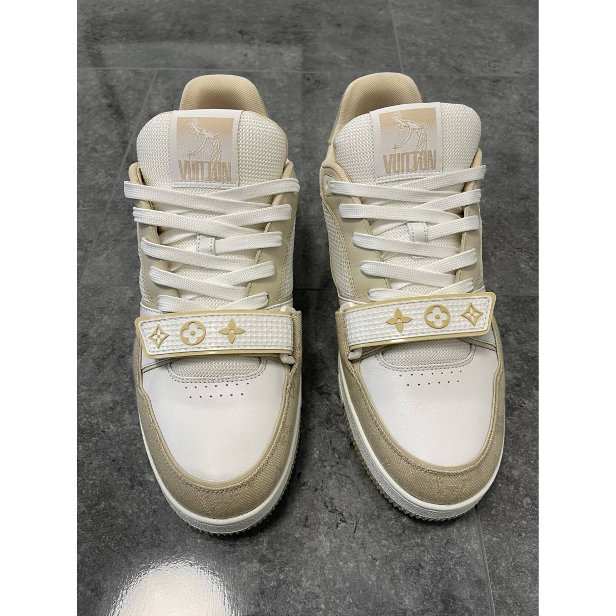 Lv trainer leather low trainers Louis Vuitton Beige size 41 EU in Leather -  31096164
