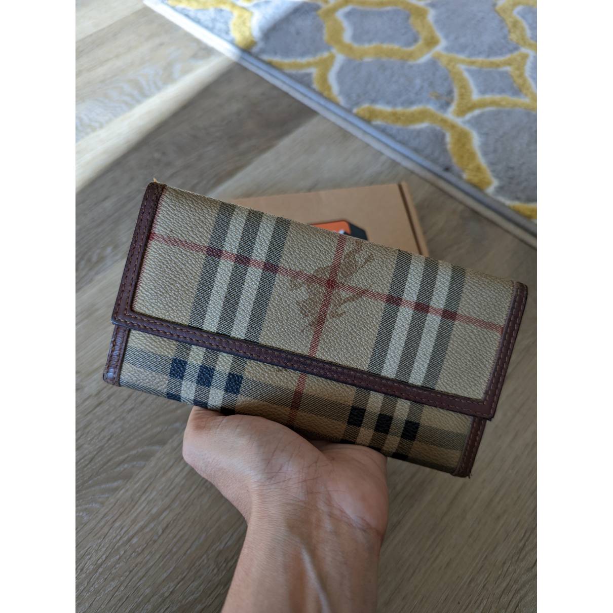 Patent leather wallet Burberry Beige in Patent leather - 26251436