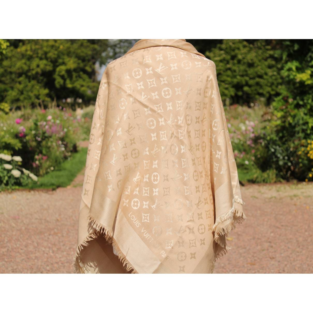Authentic Louis Vuitton Full Monogram Silk Scarf Women Shawl 