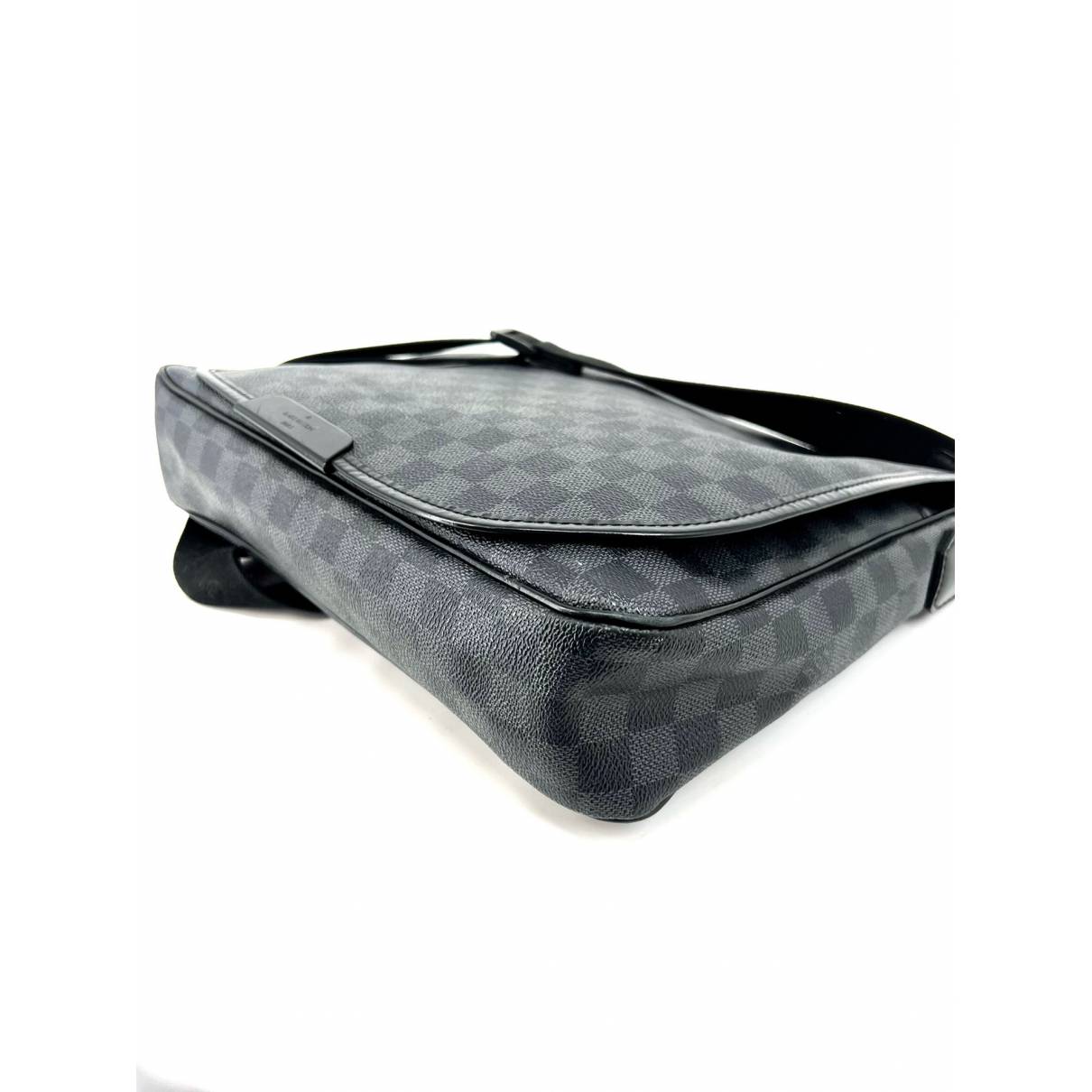 Daniel mm satchel cloth satchel Louis Vuitton Black in Cloth - 22872017