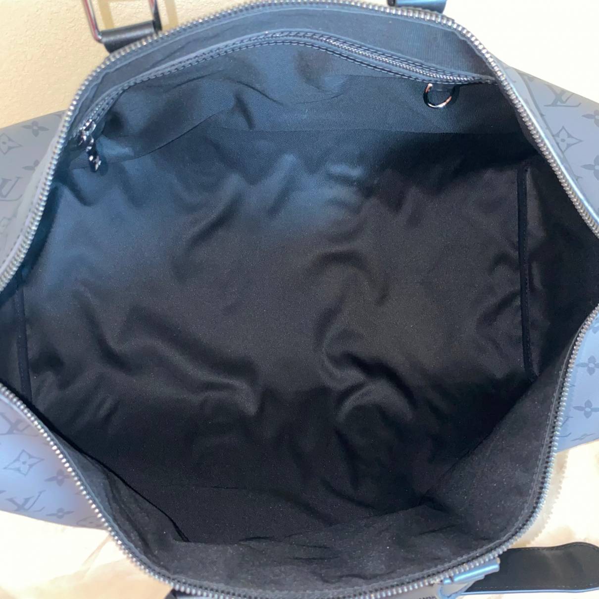 Keepall cloth travel bag Louis Vuitton Black in Cloth - 25250939