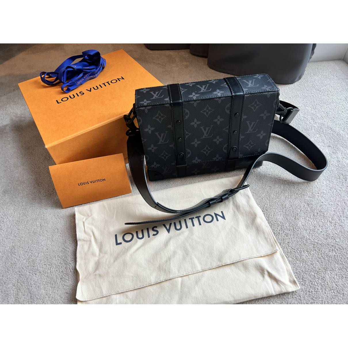 Shop Louis Vuitton Trunk Messenger (SAC MESSENGER TRUNK, M45727