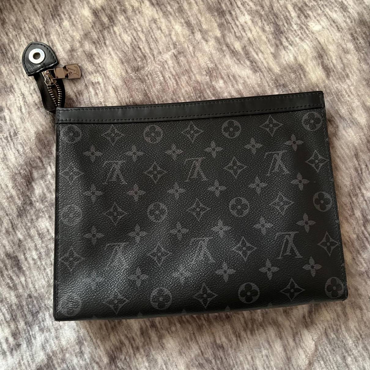 SOLD - LV Taiga Leather Pochette Voyage MM_Louis