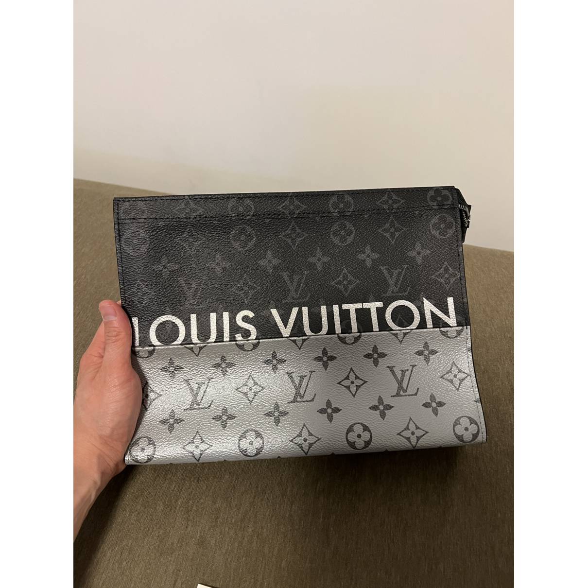 Pochette voyage cloth small bag Louis Vuitton Black in Cloth - 30628208