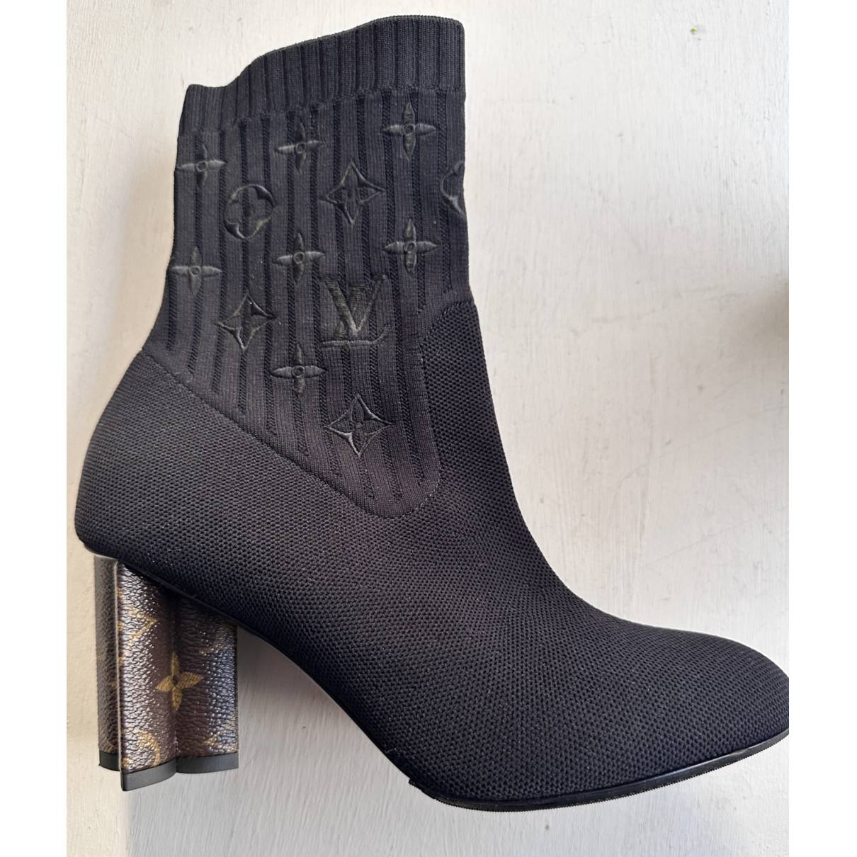 Silhouette cloth ankle boots Louis Vuitton Black size 36.5 EU in Cloth -  31712126