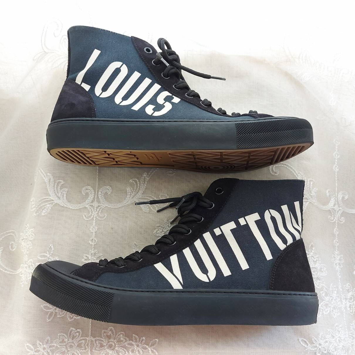 Louis Vuitton - Authenticated Tattoo Trainer - Cloth Black for Men, Very Good Condition