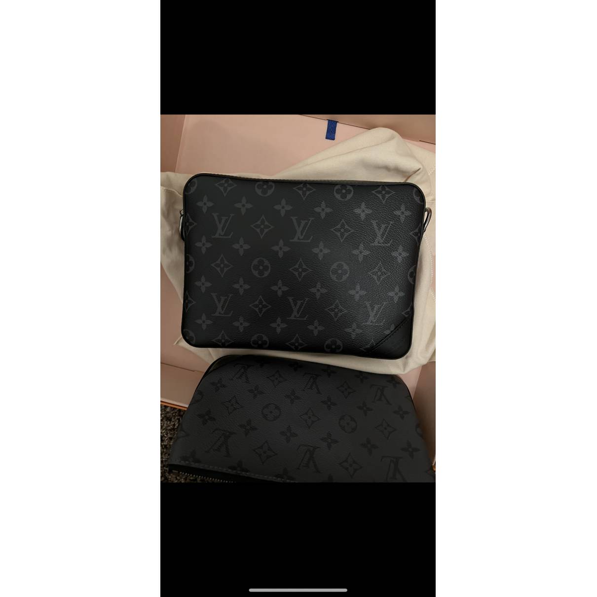 Louis Vuitton Cover trio Black Dark grey Cloth ref.254858 - Joli Closet