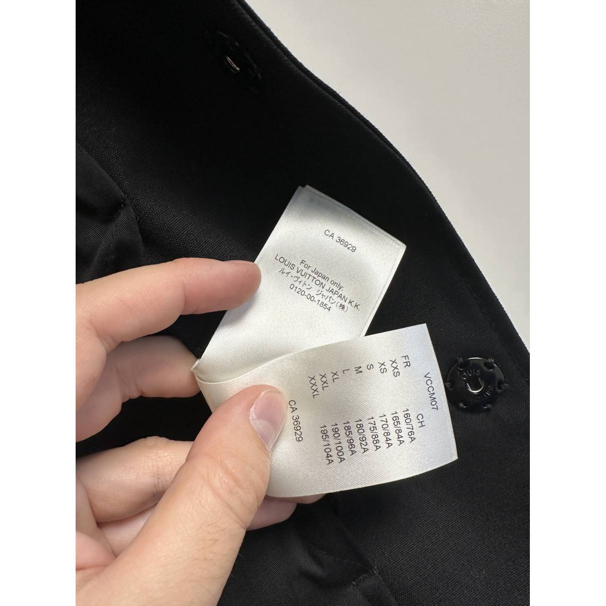 Coat Louis Vuitton Black size 38 FR in Cotton - 30108254