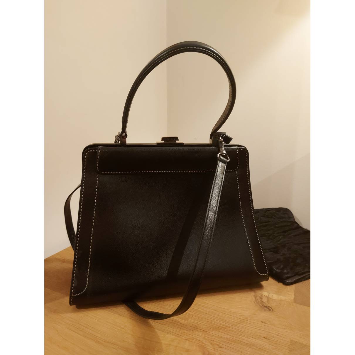 Delvaux - Authenticated Brillant Handbag - Leather Black Plain for Women, Very Good Condition