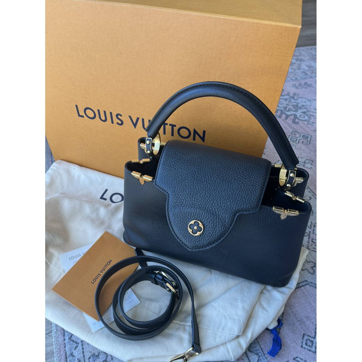 Louis Vuitton - Authenticated Capucines Handbag - Leather Black Plain for Women, Very Good Condition