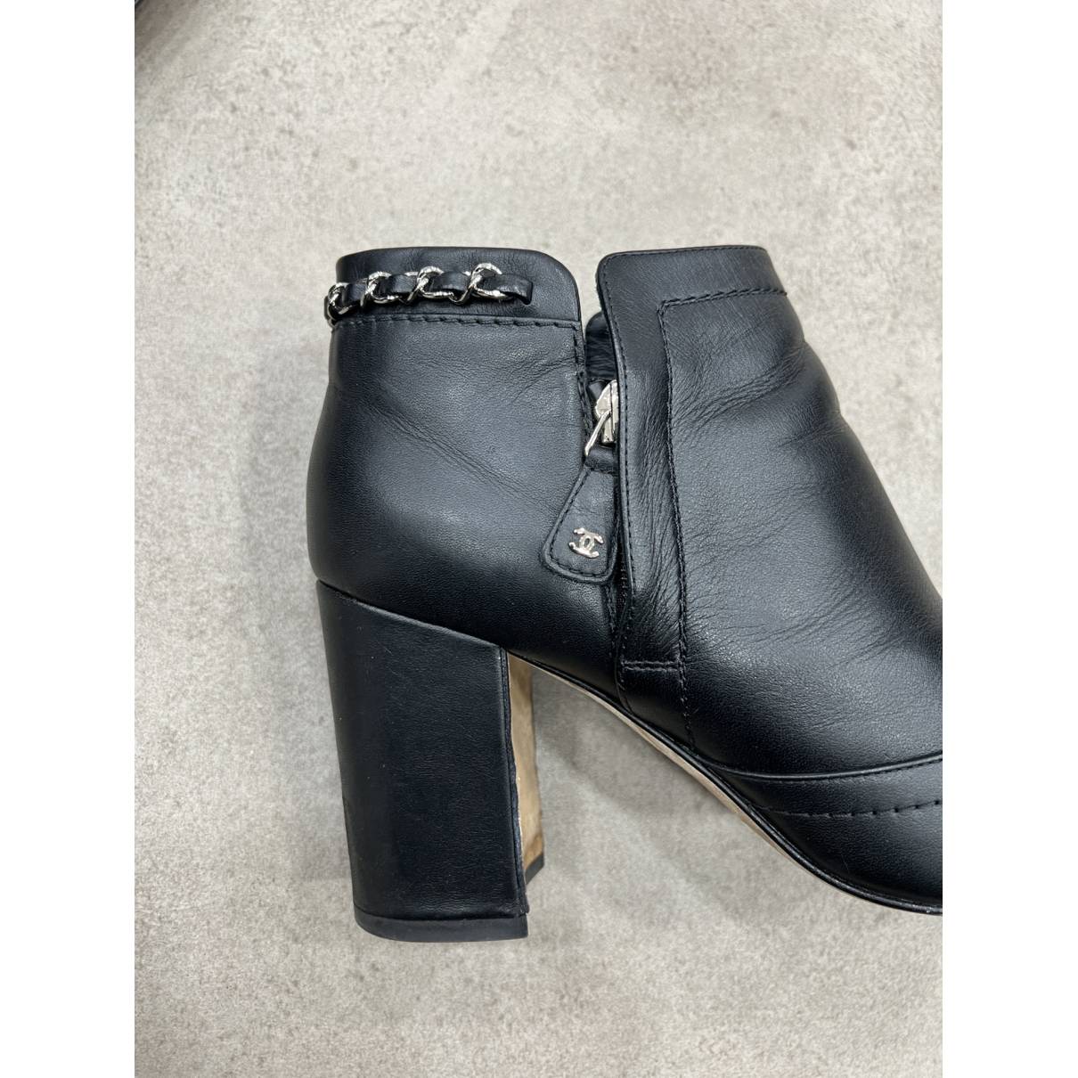 Leather ankle boots Chanel Black size 38.5 EU in Leather - 31663122