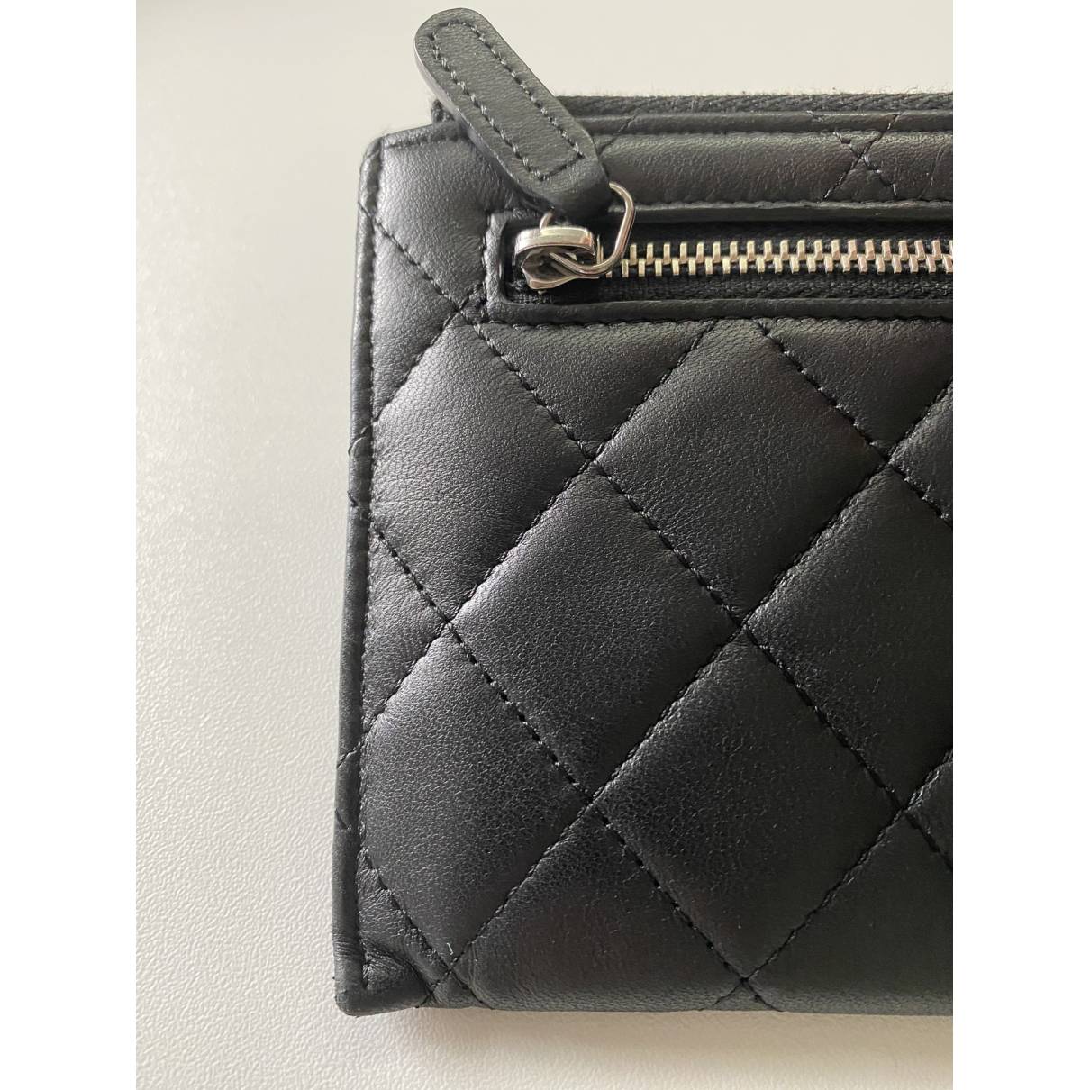 Leather wallet Chanel Black in Leather - 32240878