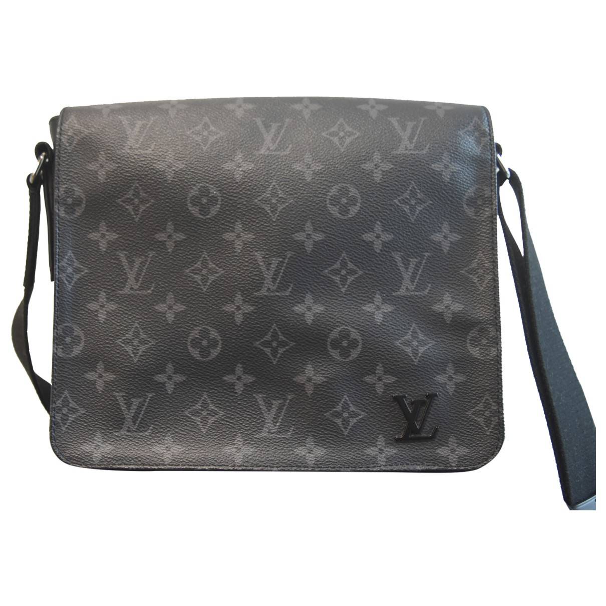 District leather travel bag Louis Vuitton Black in Leather - 28941155