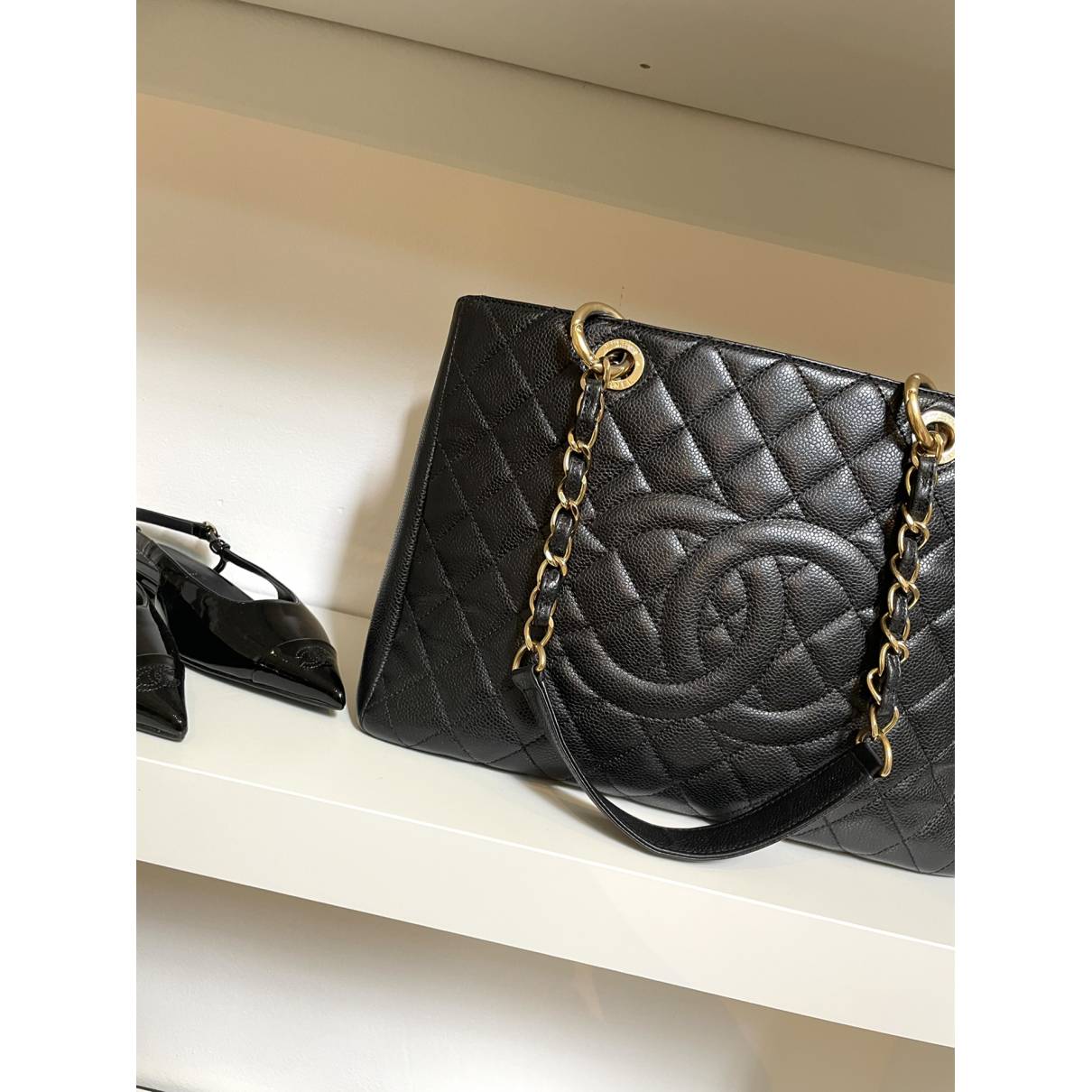 Grand shopping leather tote Chanel Black in Leather - 22420884