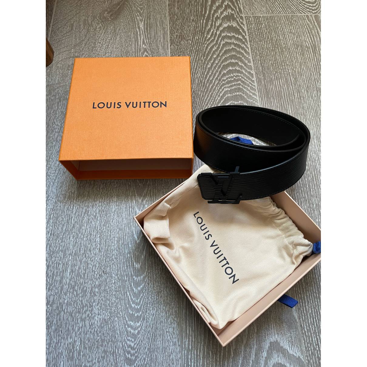 Louis Vuitton Men's Belt M9229, Men's Fashion, Watches
