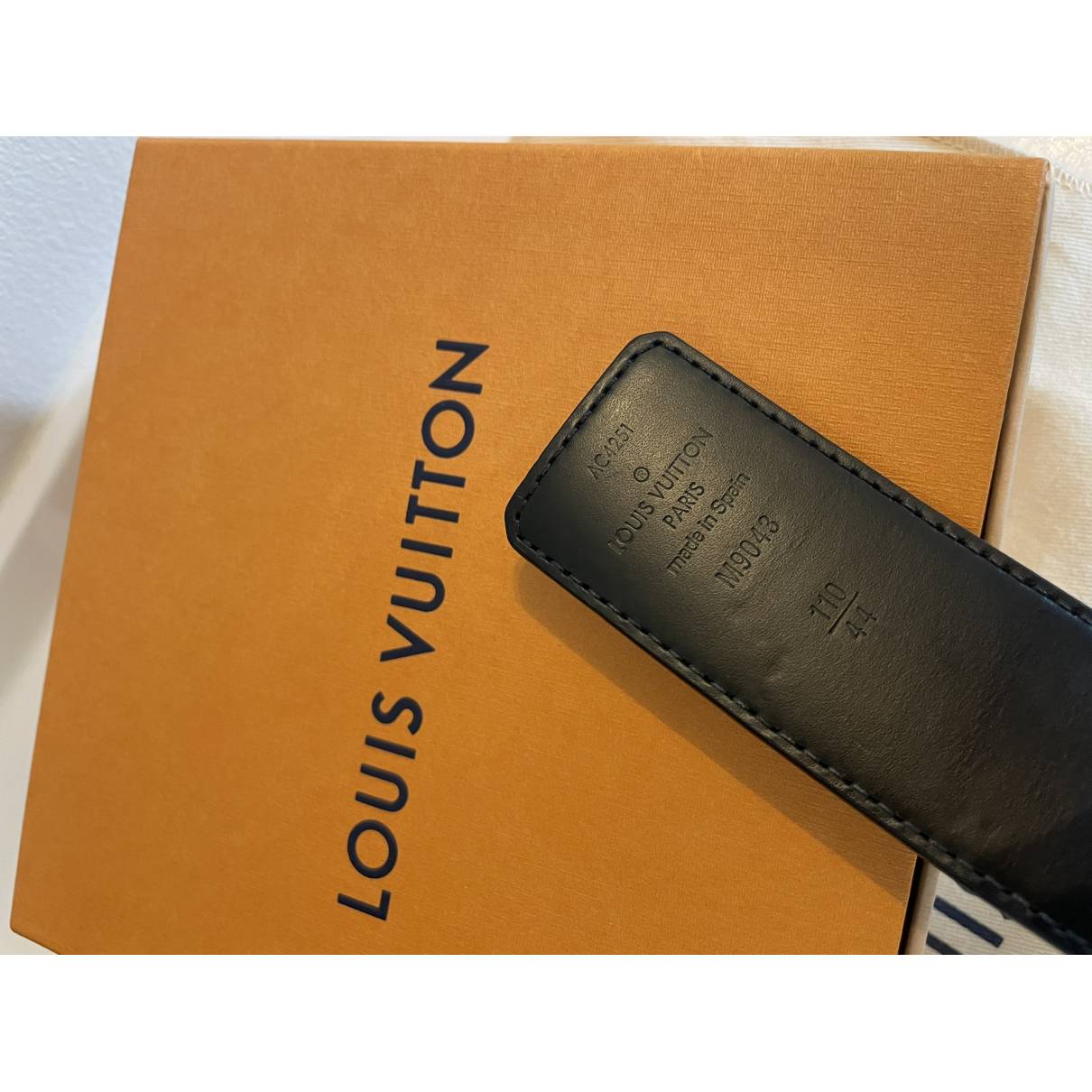 Initiales leather belt Louis Vuitton Black size 100 cm in Leather - 31957996